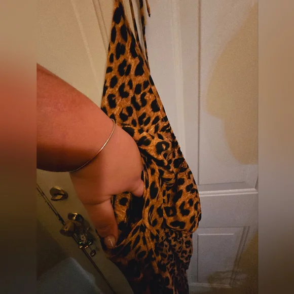 Plus Size Leopard Print Jumpsuit - Picture 4 of 5